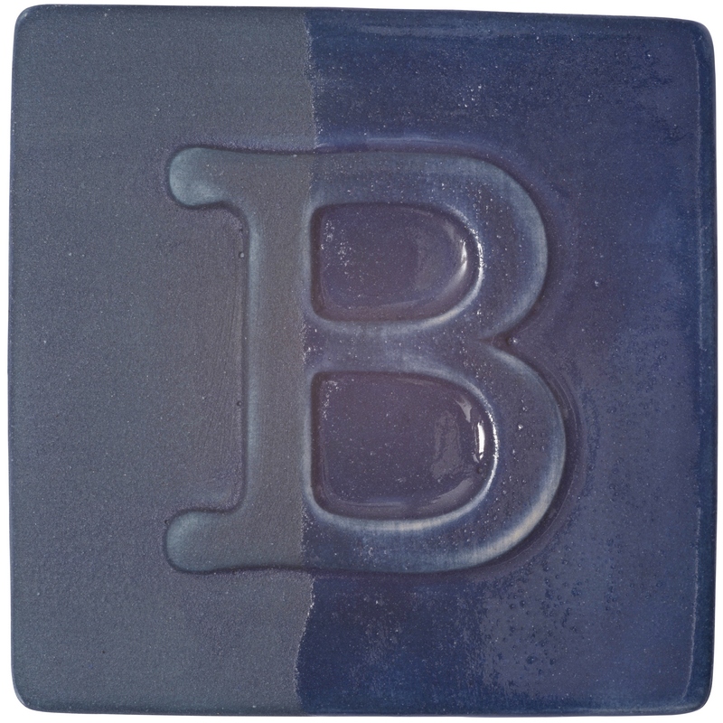 dunkelblau 9047}