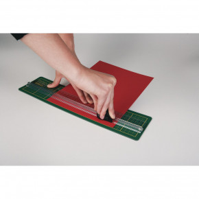 Rollenschneidegerät für Papier, mit 1 Schneiderolle